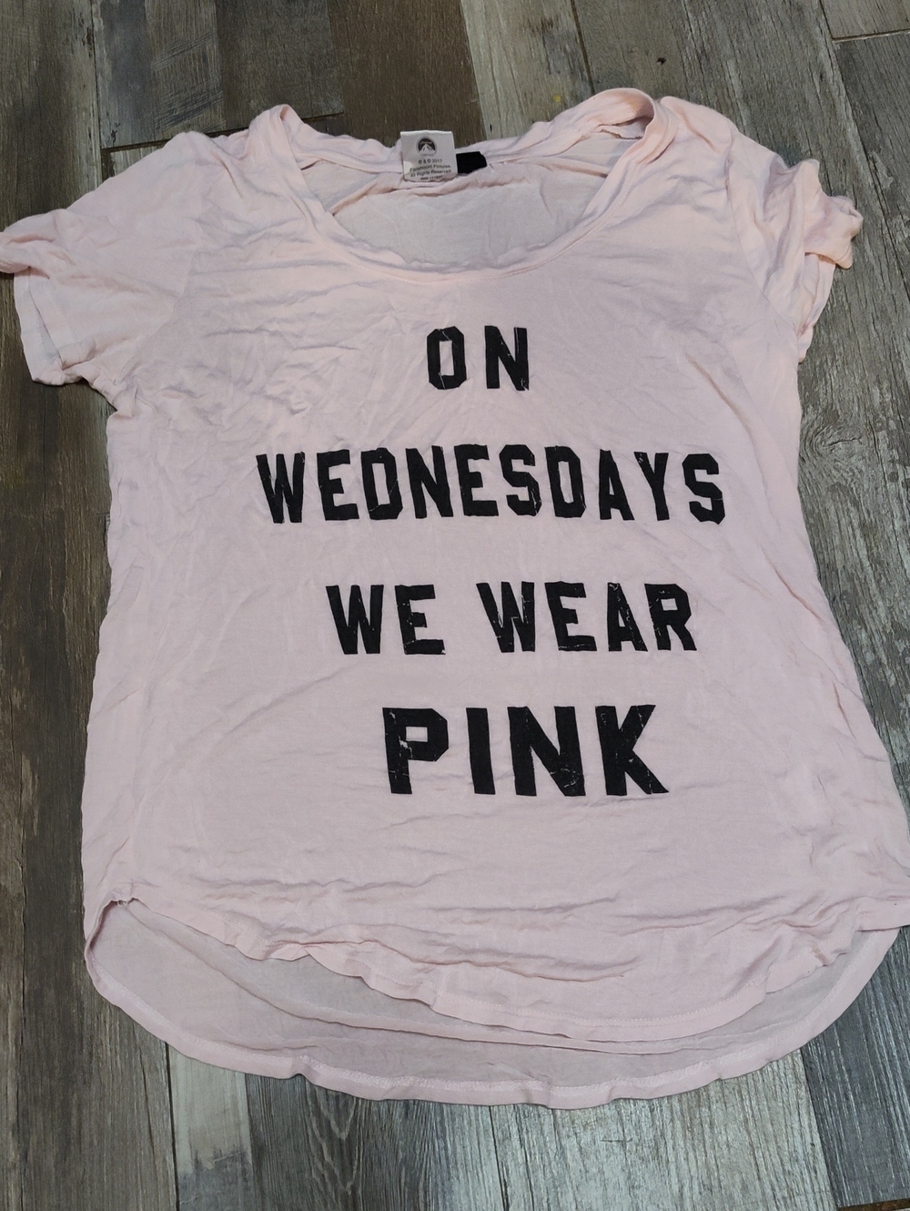 5/$25 SALE Mean Girls Size XS Casual Graphic Tee 'On Wednesdays We Wear Pink'
